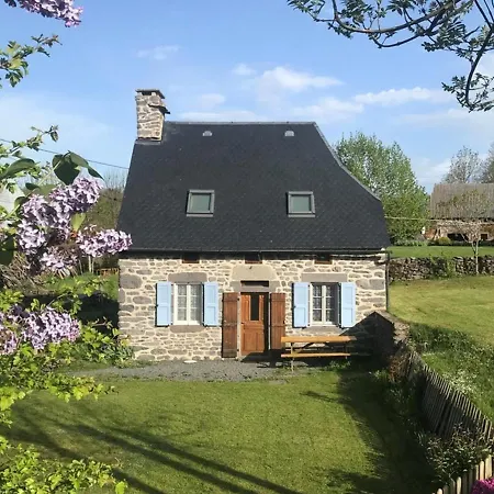 Maison De Caractere Renovee Avec Jardin - 4 Pers, Proche Saint-flour Et Activites, Draps Inclus - Fr-1-742-221 *